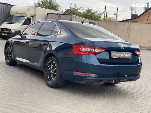 Skoda Superb 2018 - фото 18