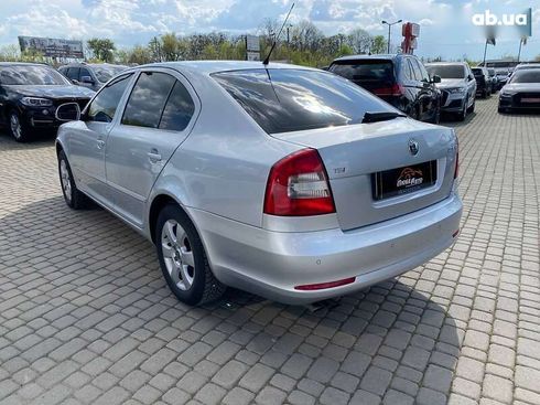 Skoda Octavia 2010 - фото 5