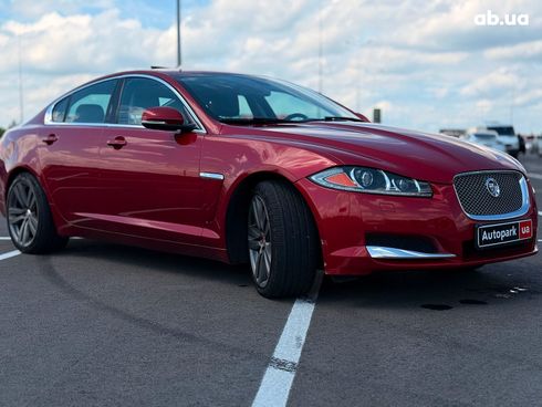 Jaguar XF 2013 красный - фото 13