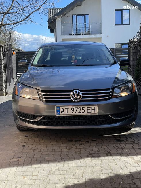 Volkswagen Passat 2014 серый - фото 2