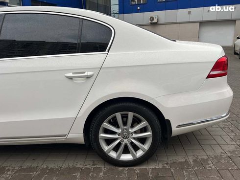 Volkswagen passat b7 2012 белый - фото 9