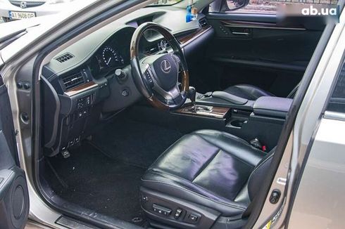 Lexus ES 2015 - фото 12