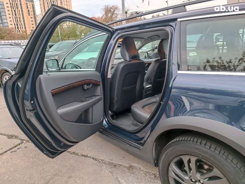 Volvo XC70 2012 синий - фото 11