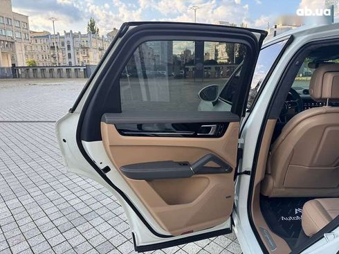Porsche Cayenne 2022 - фото 25