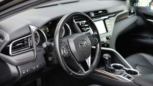Toyota Camry 2020 - фото 13
