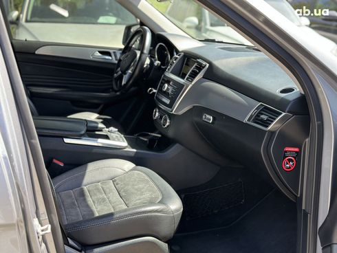 Mercedes-Benz M-Класс 2012 серый - фото 21