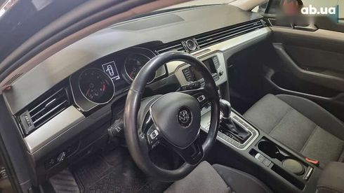 Volkswagen Passat 2017 - фото 10