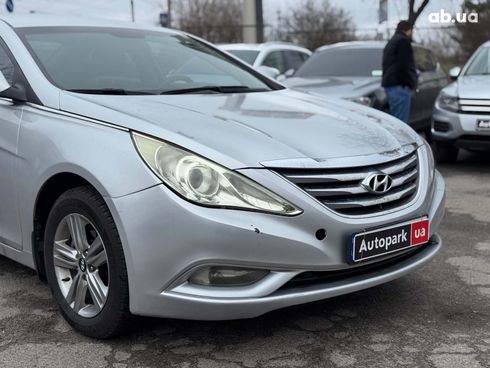 Hyundai Sonata 2013 серый - фото 5