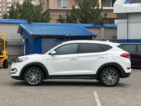Hyundai Tucson 2017 белый - фото 8