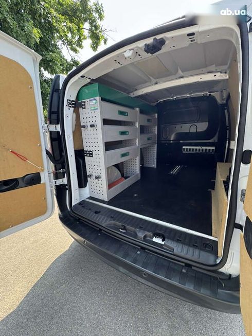 Renault Kangoo 2020 - фото 25