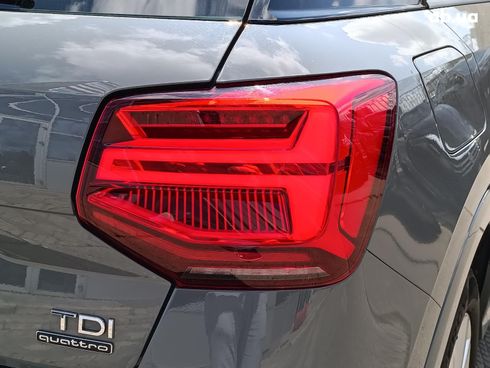 Audi Q2 2018 серый - фото 12