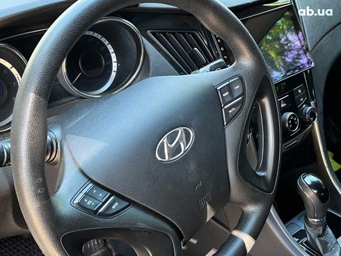 Hyundai Sonata 2014 серый - фото 22