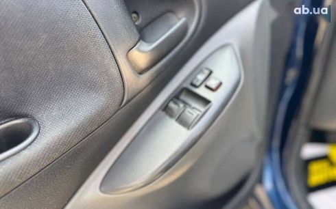 Toyota Yaris 2003 - фото 7