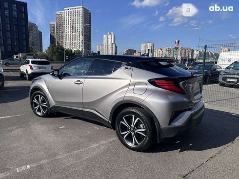 Toyota C-HR 2019 - фото 25