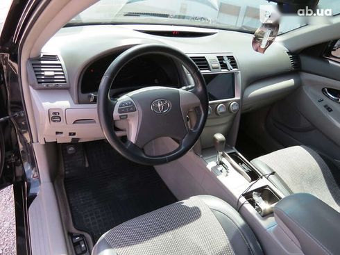 Toyota Camry 2011 - фото 9