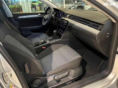 Volkswagen Passat 2019 - фото 12