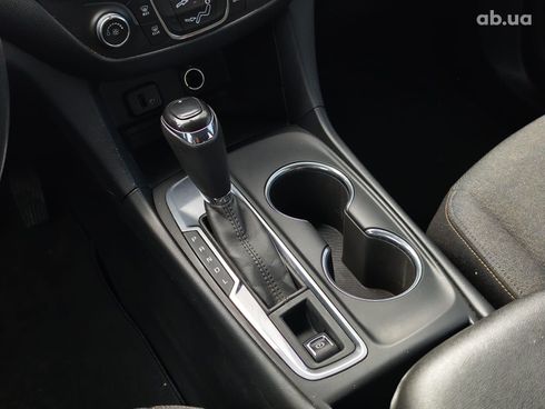 Chevrolet Equinox 2017 серый - фото 18