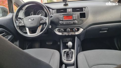 Kia Rio 2014 серый - фото 8