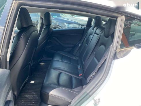 Tesla Model 3 2021 - фото 18