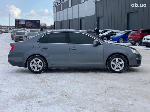 Volkswagen Jetta 2008 серый - фото 7