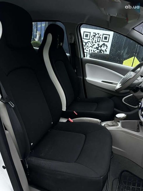 Renault Zoe 2015 - фото 11