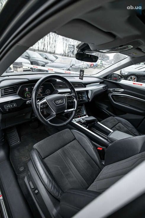 Audi E-Tron 2021 - фото 7