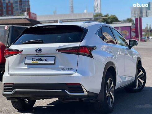 Lexus NX 2020 - фото 12