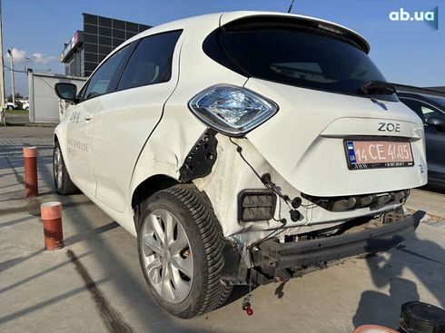 Renault Zoe 2016 - фото 12