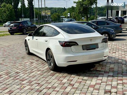 Tesla Model 3 2022 - фото 7