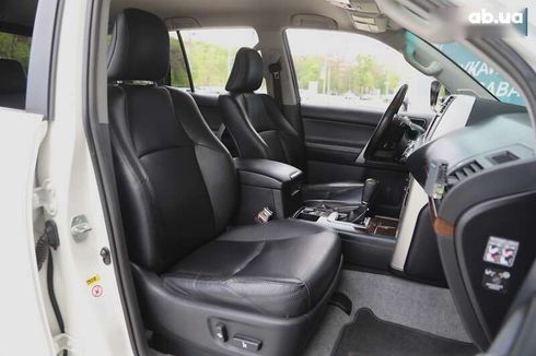 Toyota Land Cruiser Prado 2010 - фото 9