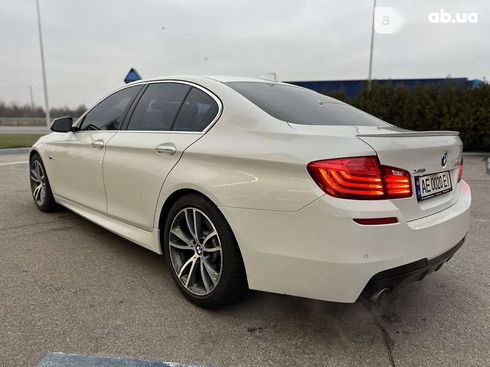 BMW 5 серия 2015 - фото 16