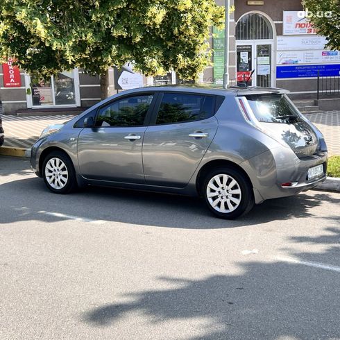 Nissan Leaf 2015 серебристый - фото 5