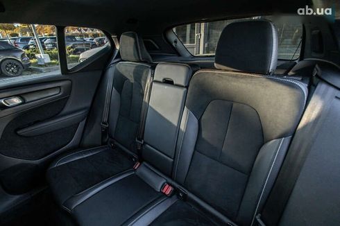 Volvo XC40 2021 - фото 24