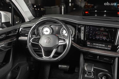 Volkswagen Touareg 2021 - фото 13