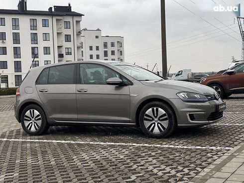 Volkswagen e-Golf 2016 - фото 12