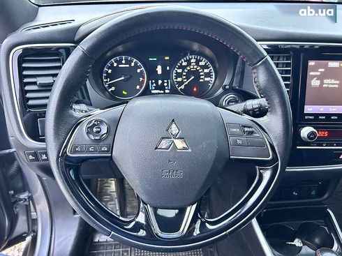 Mitsubishi Outlander 2020 - фото 18