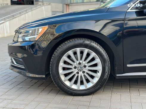 Volkswagen Passat 2016 черный - фото 11