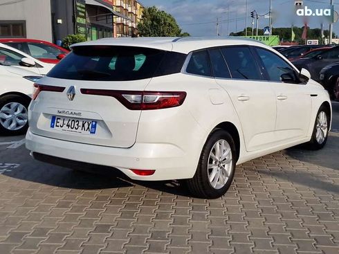 Renault Megane 2017 - фото 8