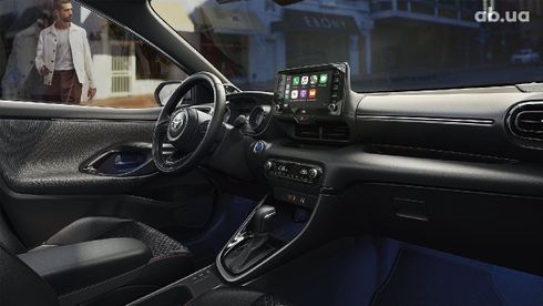 Toyota Yaris Hybrid 2021 - фото 5