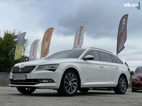 Skoda Superb 2017 - фото 3