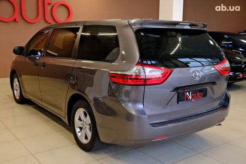 Toyota Sienna 2014 серый - фото 5