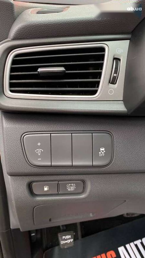 Kia Niro 2017 - фото 17