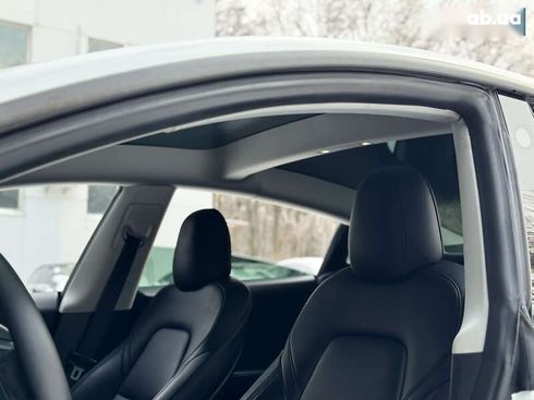 Tesla Model 3 2022 - фото 14