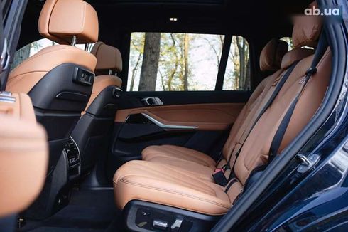 BMW X7 2021 - фото 25