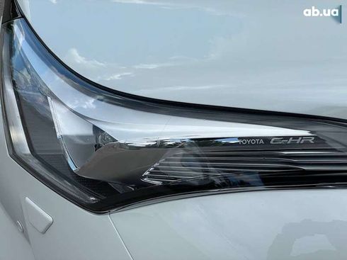 Toyota C-HR 2017 - фото 10