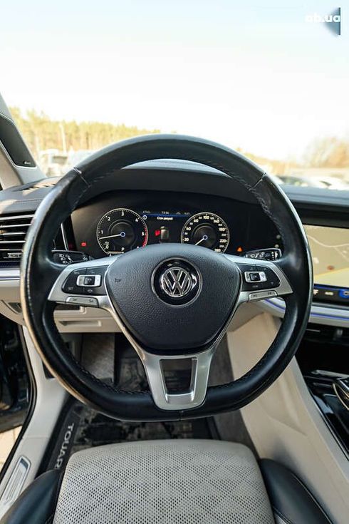 Volkswagen Touareg 2018 - фото 24