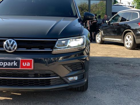 Volkswagen Tiguan 2018 серый - фото 9