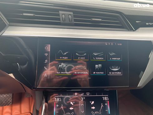 Audi E-Tron 2019 серый - фото 26