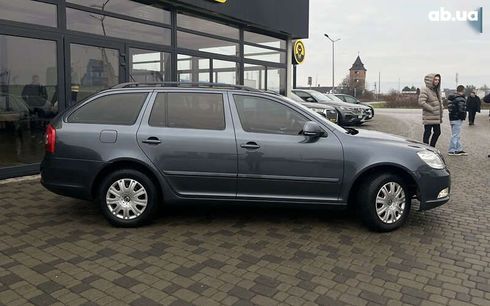 Skoda Octavia 2010 - фото 8