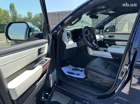 Toyota Sequoia 2023 - фото 8